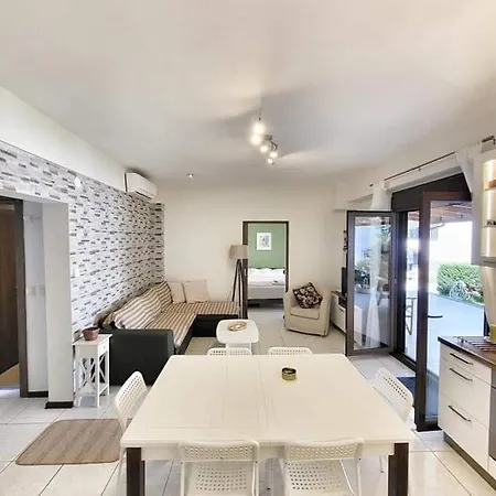 Luxury ,near The Sea Apartment Pefkochori