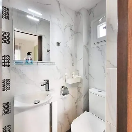 Luxury ,near The Sea Apartment